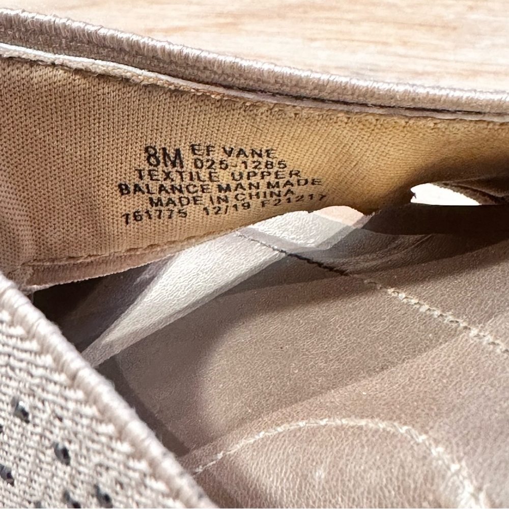 EAST 5th Memory Foam Wedge Sandals - Picture 7 of 9